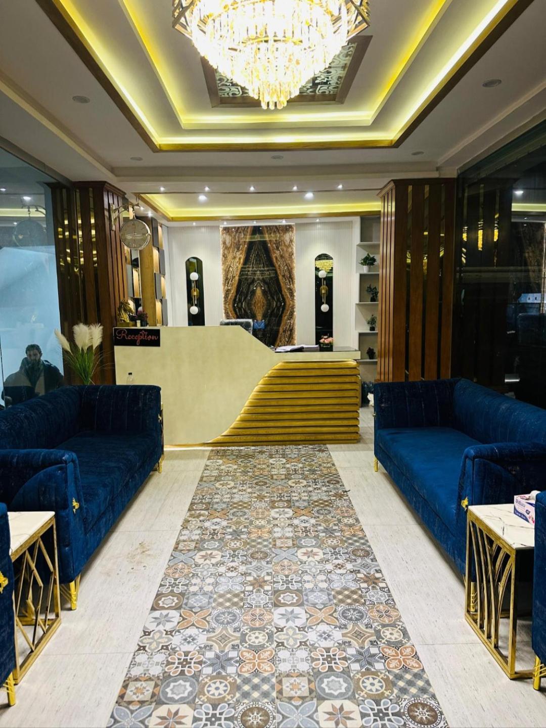 Gold Palace Hotel & Food Lounge Karandukai エクステリア 写真