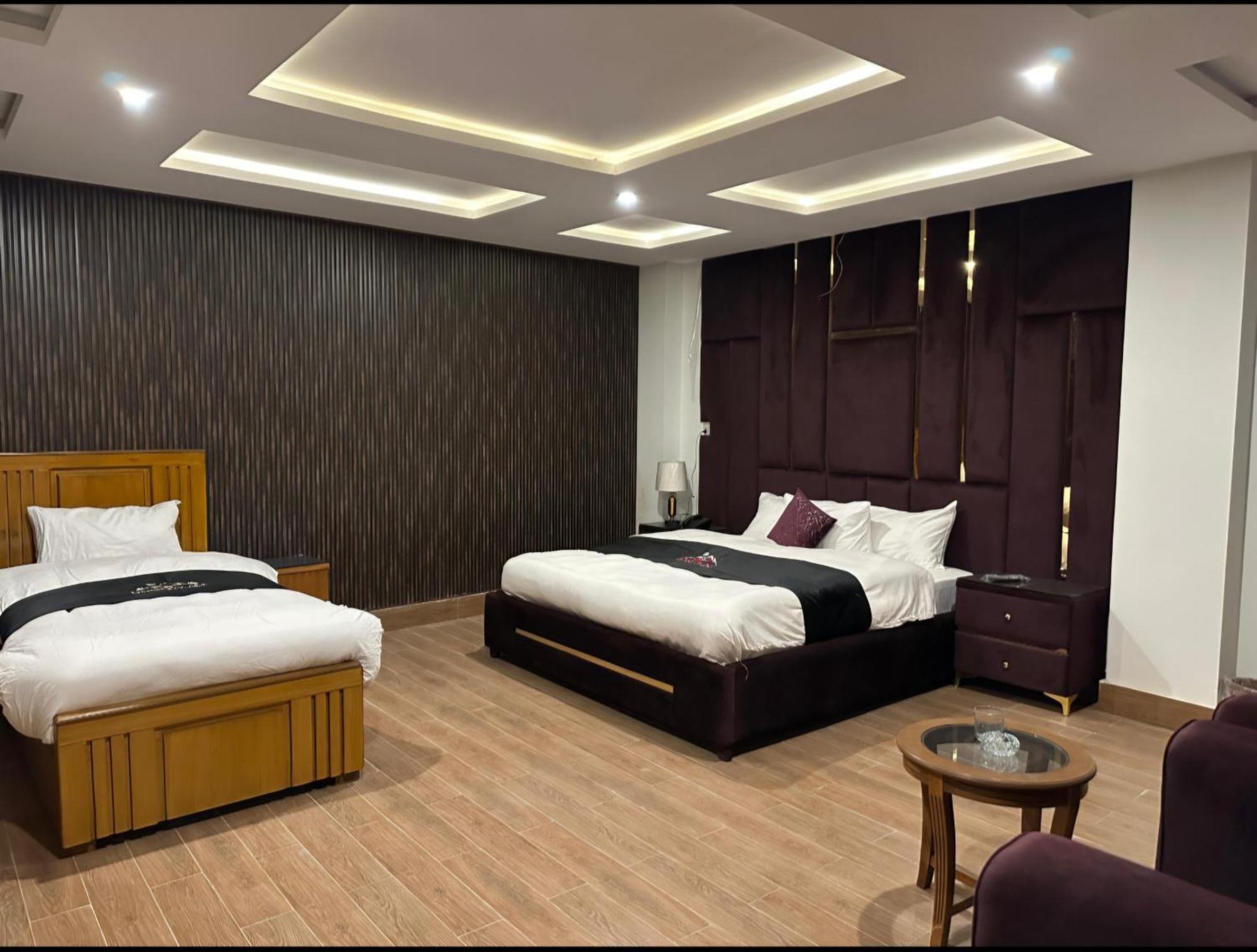 Gold Palace Hotel & Food Lounge Karandukai エクステリア 写真